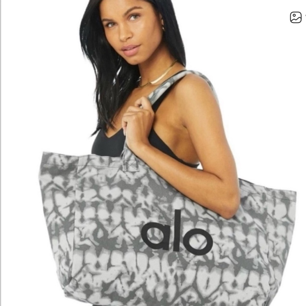 NWT ALO Yoga Gray Tie-Dye Women's Tote Bag